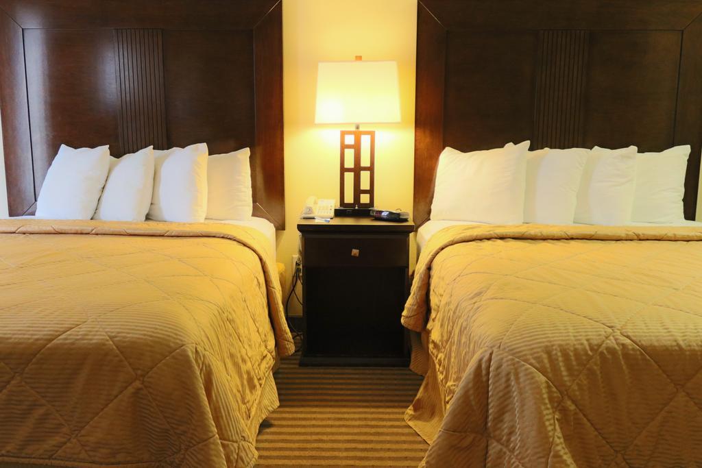 Frontier Hotel Houston Rum bild